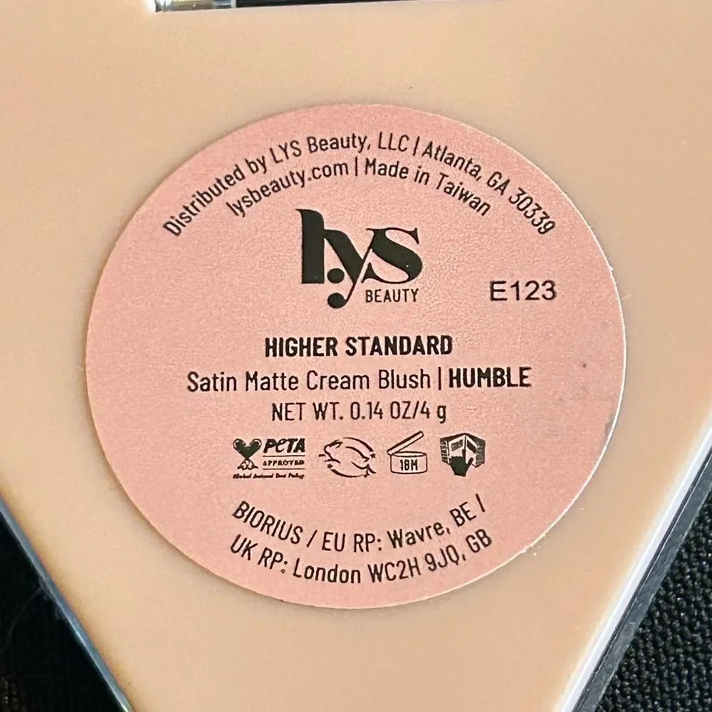🌻 LYS Beauty Triangle Blush New HUMBLE Cool Soft Pink